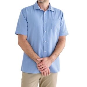 Men's Short-Sleeve Casual Button-Down Shirt in Light Blue